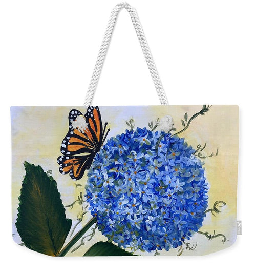 Butterfly kisses Hydrangea  - Weekender Tote Bag